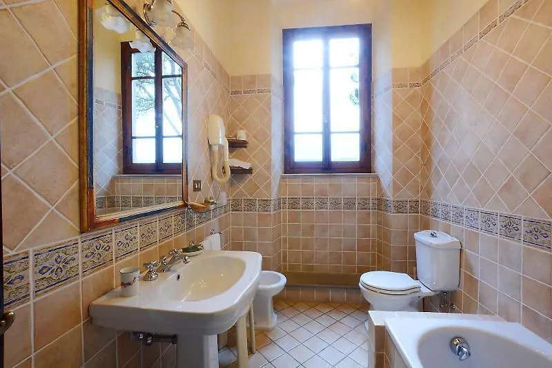 *** מלון גרבה אין קיאנטי Relais Fattoria Valle איטליה